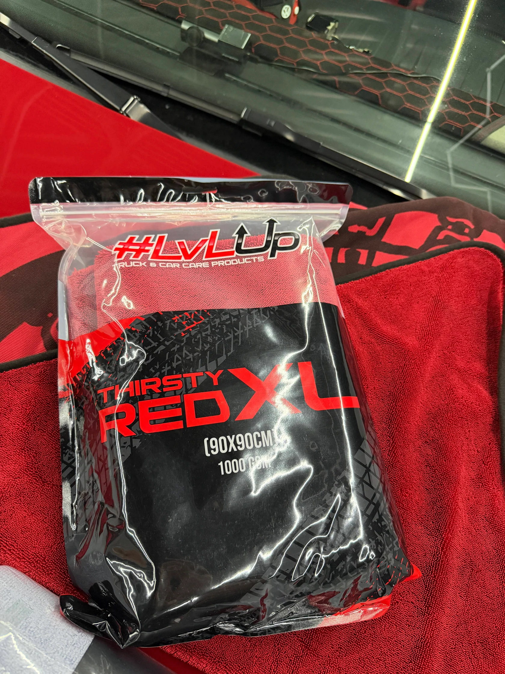 LvLUp #Thirsthy RED XL 90 X 90 (1000GSM) Serviette de séchage – Image 2